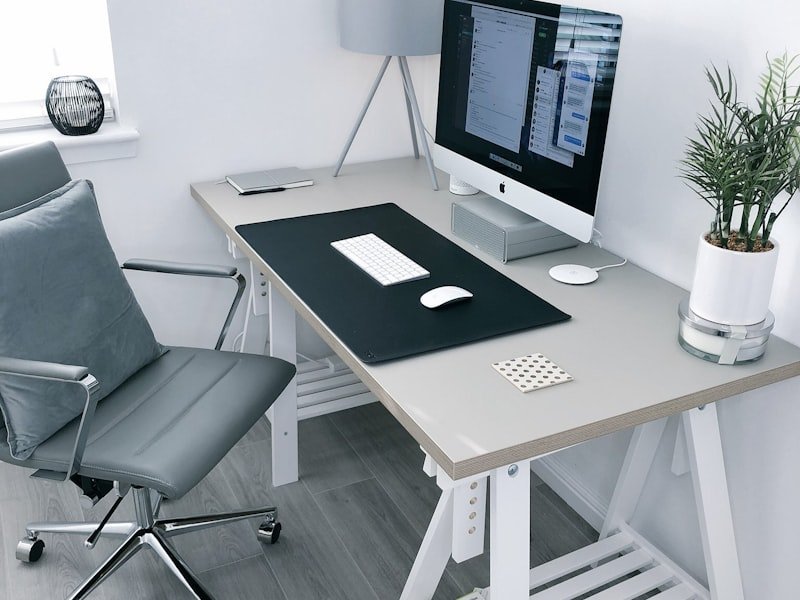 Bureau en bois — démo u8 #9